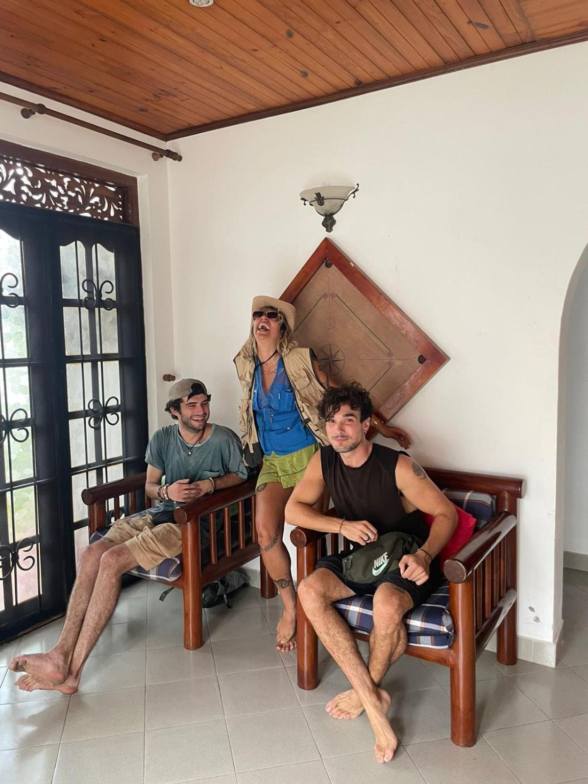 Sky Hostel Negombo Luaran gambar
